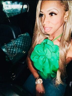 Her private Garden 🪴 Top